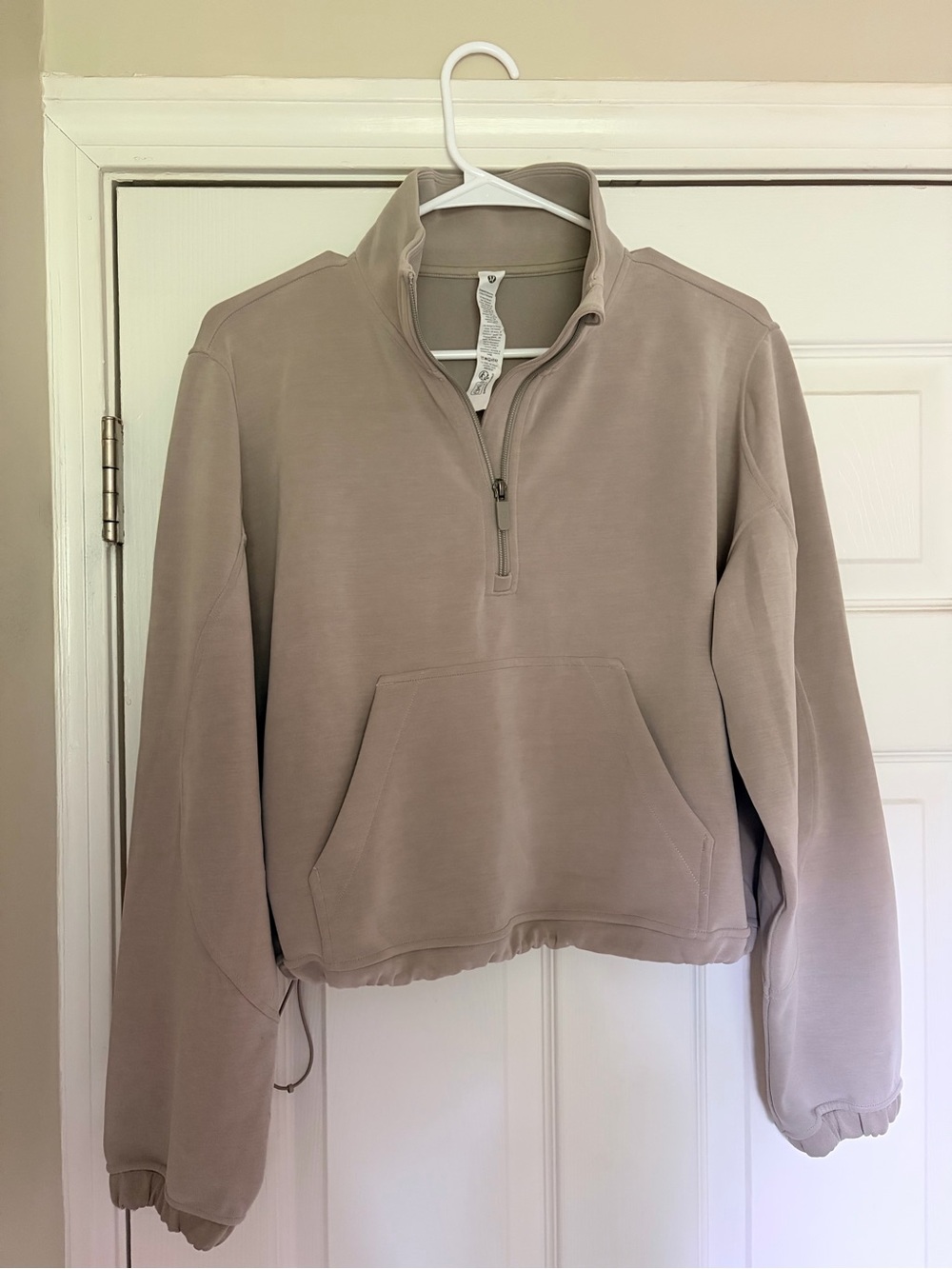 Lululemon half zip softstreme size 8